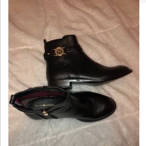 NEW Tommy Hilfiger Ankle Booties / Boots